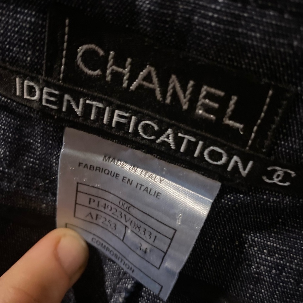 Chanel Identification size 34 jean slacks flawless